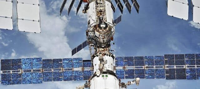 Модуль Звезда на Международной космической станции